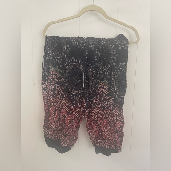 Hipster Capri soft pants - Picture 2 of 3